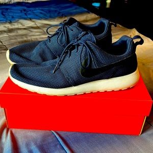 Nike Roshe Shoes
